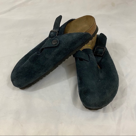 boston suede clog